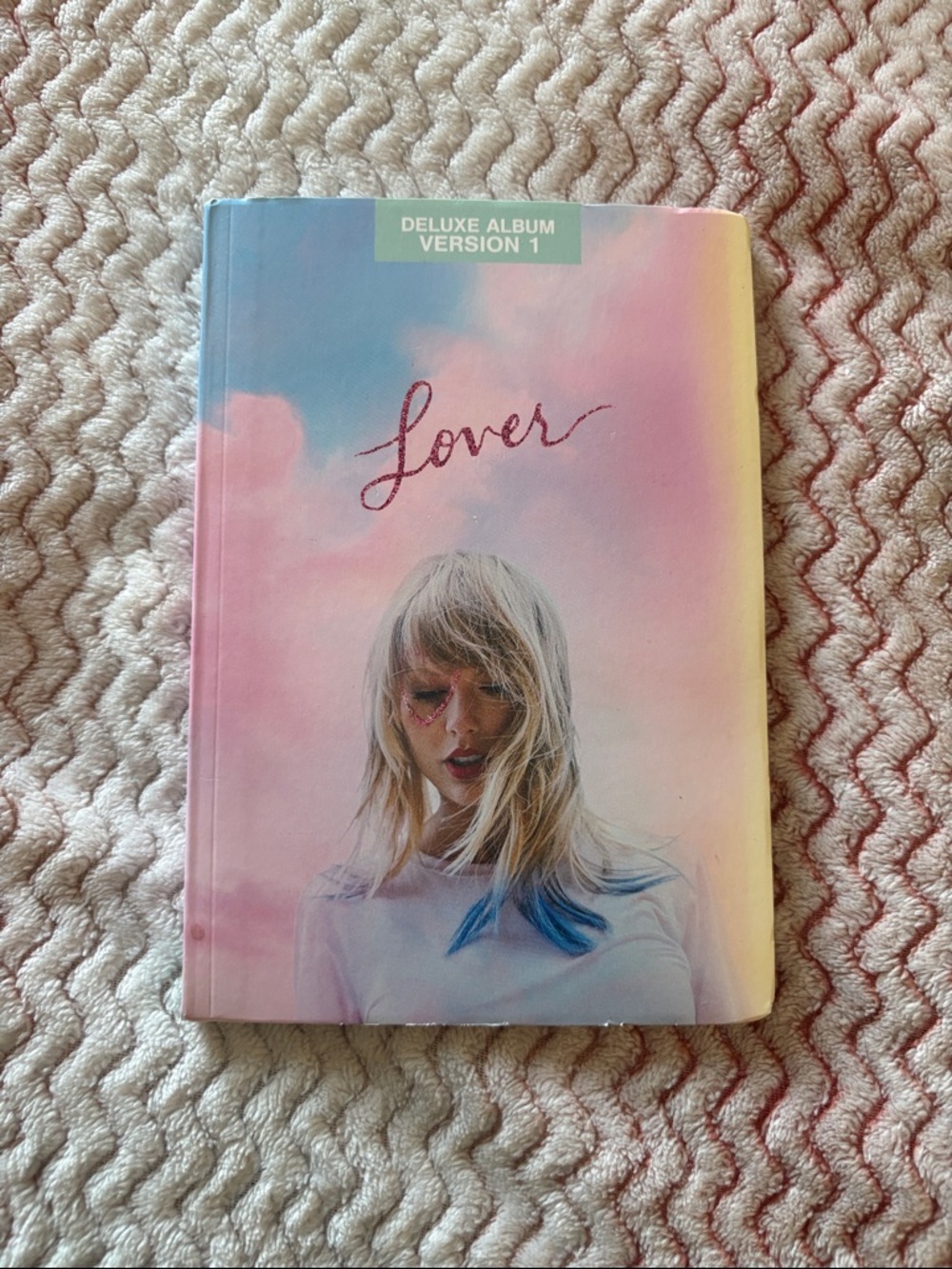 Taylor Swift "Lover" Deluxe Album Version 1 - Lover Album CD Included